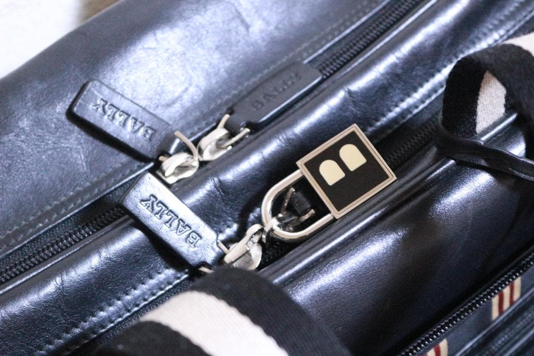 BALLY　本革キャリーバッグ