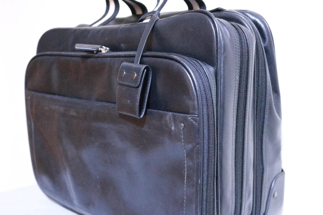 BALLY　本革キャリーバッグ