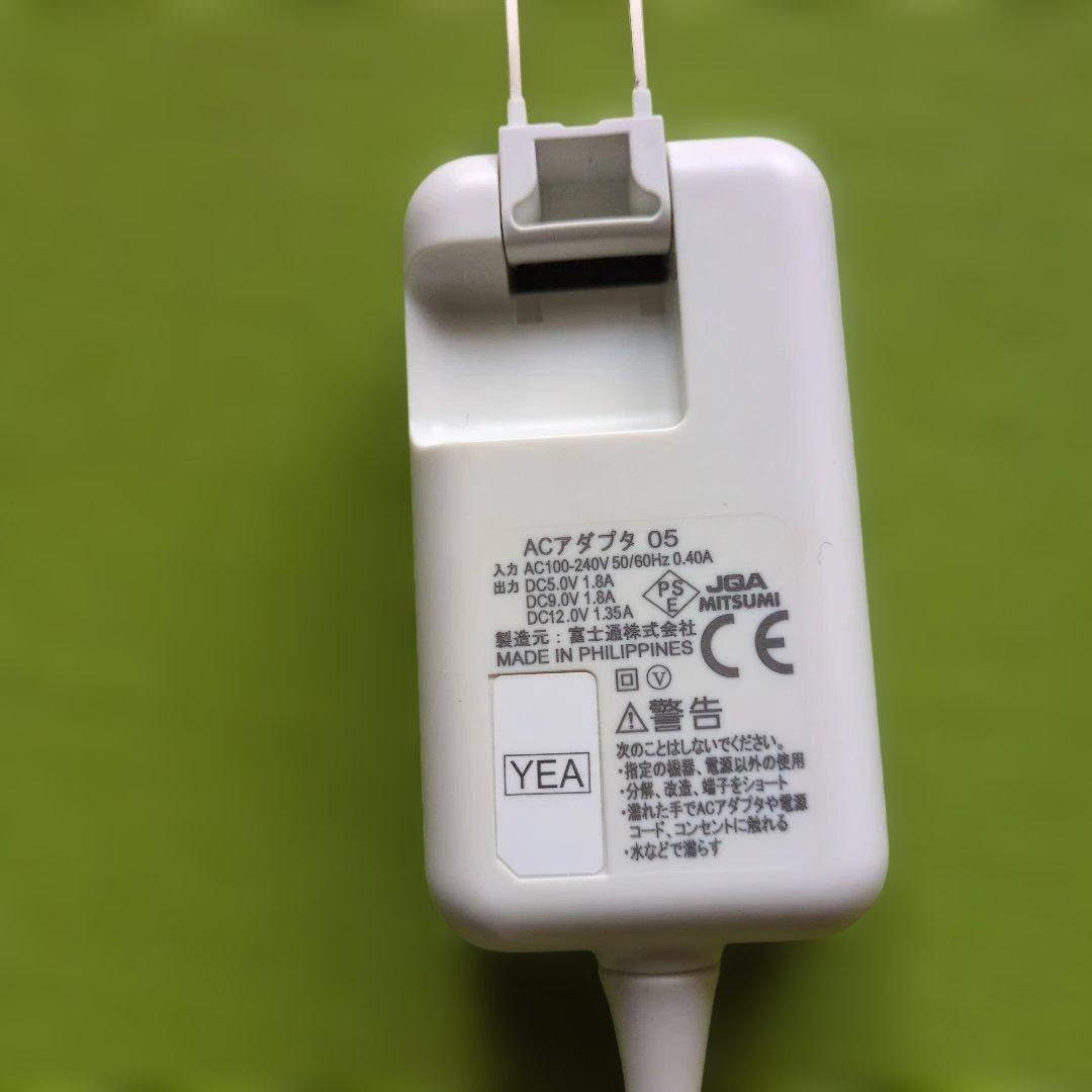 らくらくフォン　docomo Ｆ-06F 水色 充電ドック付き