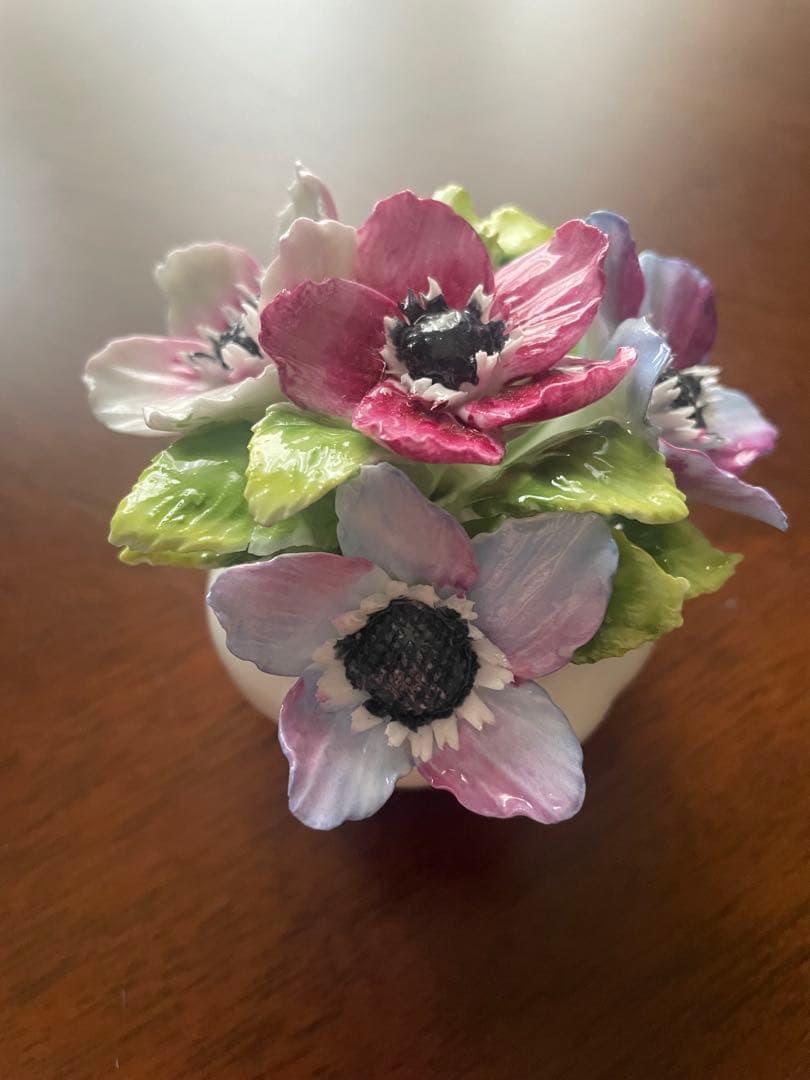 ロイヤルアルバート　フラワー・オブ・ザ・マンスシリーズ　アネモネ　陶器製花　陶花