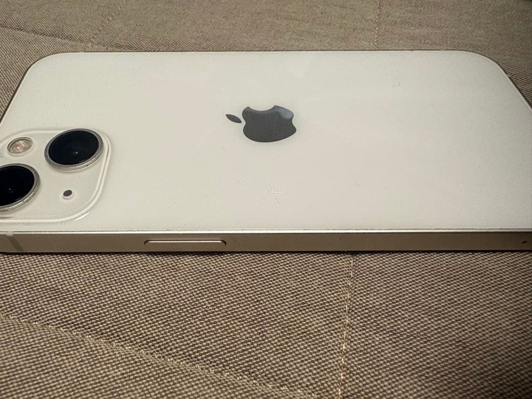 Apple iPhone 13 本体 美品