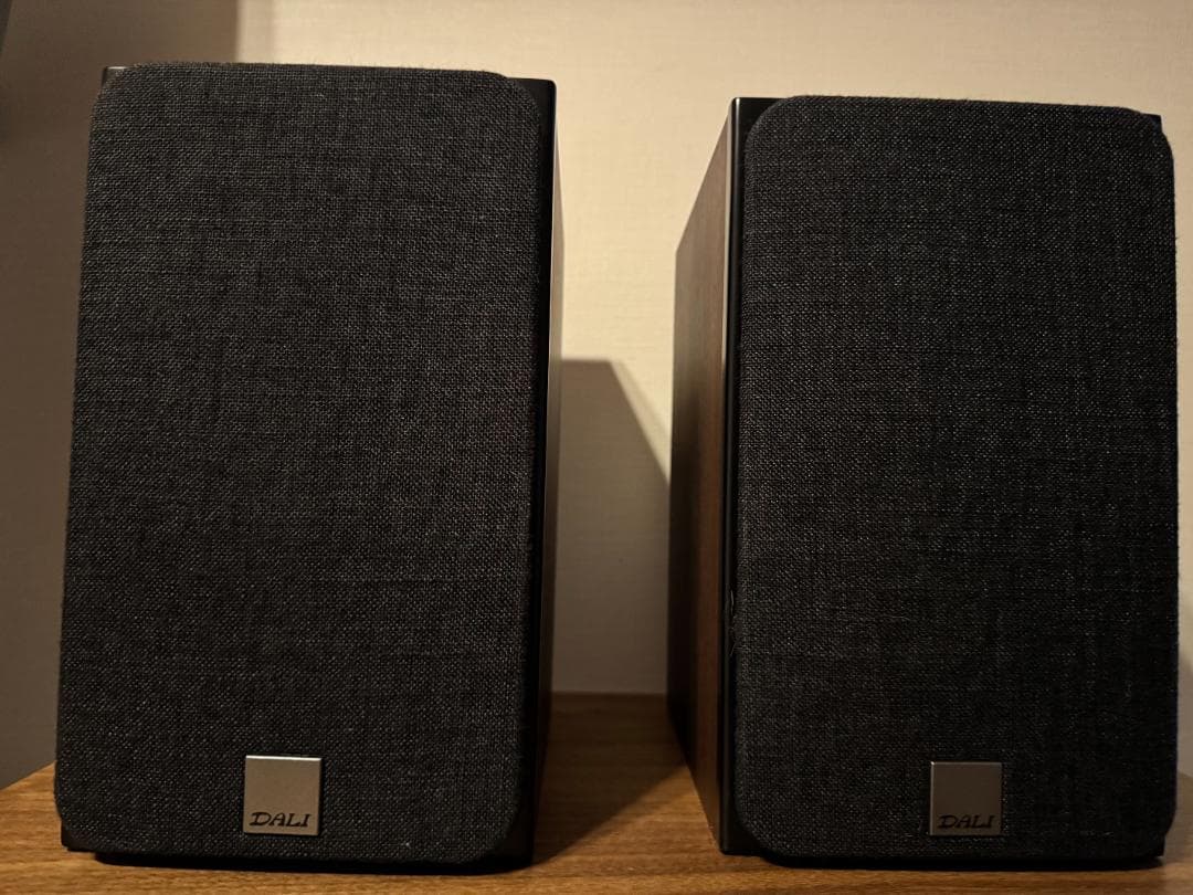 【元箱発送】 DALI OBERON1 DW