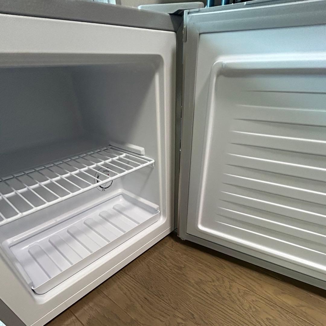 【フリーまま】冷凍冷蔵庫 ゴールド 1段棚付き（2024年製）