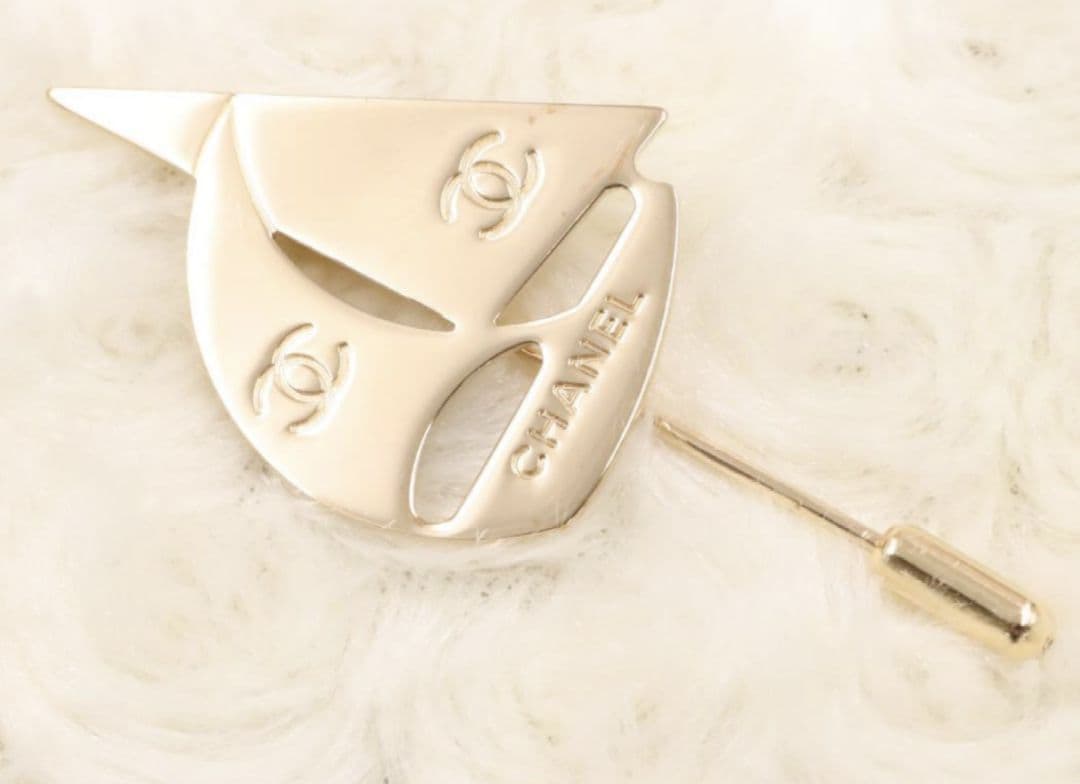 お値下げ♥♡CHANEL シャネル ヨット ココマーク ピン ブローチ
