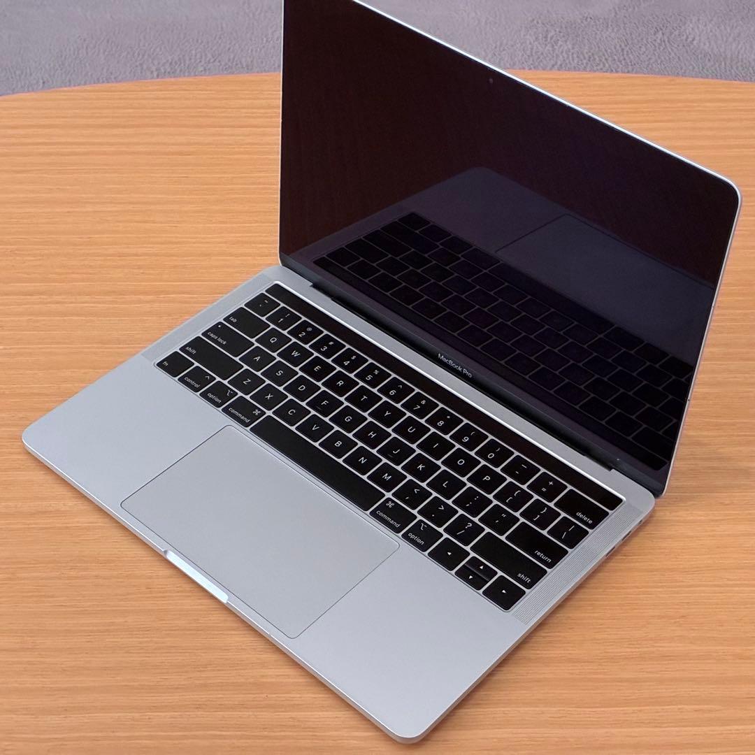 MacBook Pro 2018 【16GB/SSD512GB/USキーボード】