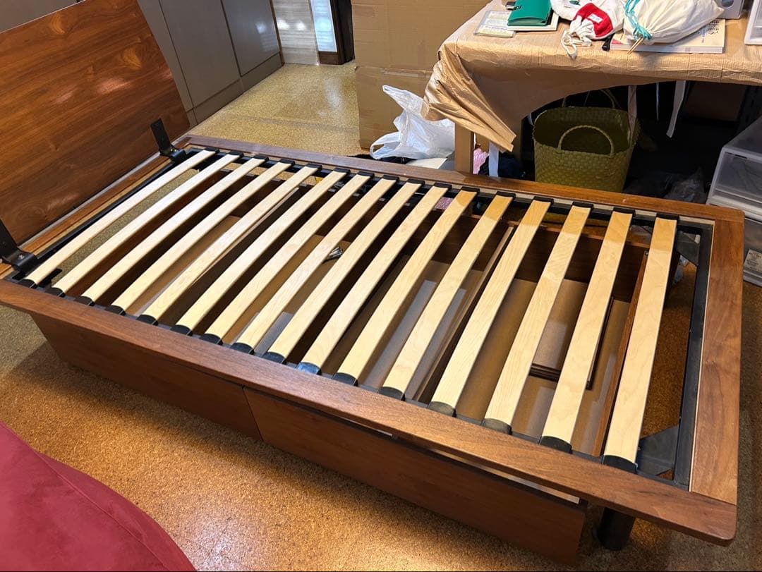 訳あり価格★無印良品　シングルベッドフレーム　ウォールナット材　ベッド下収納付き