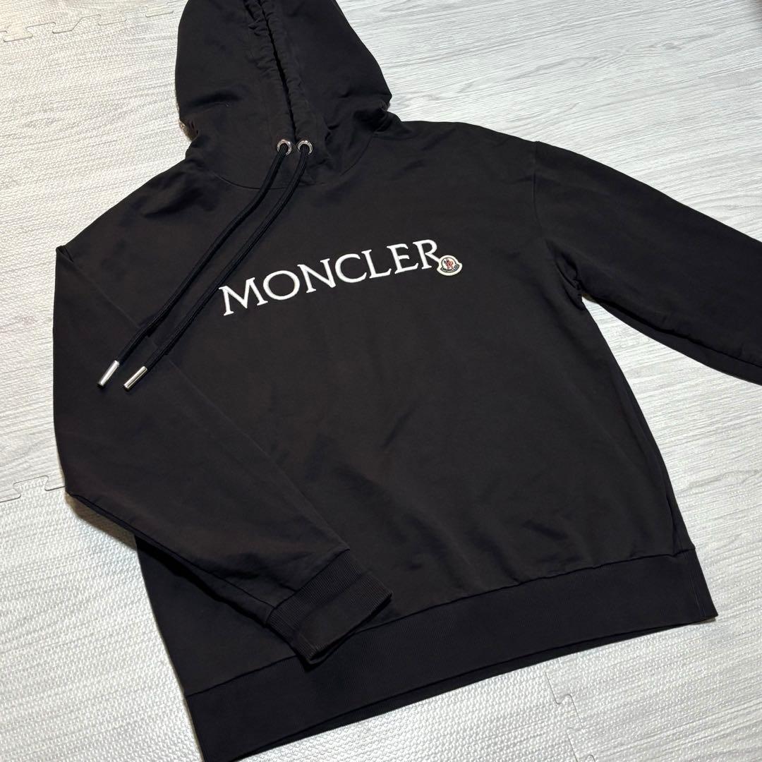 【鑑定済】モンクレール　パーカー　ブラック　Lサイズ