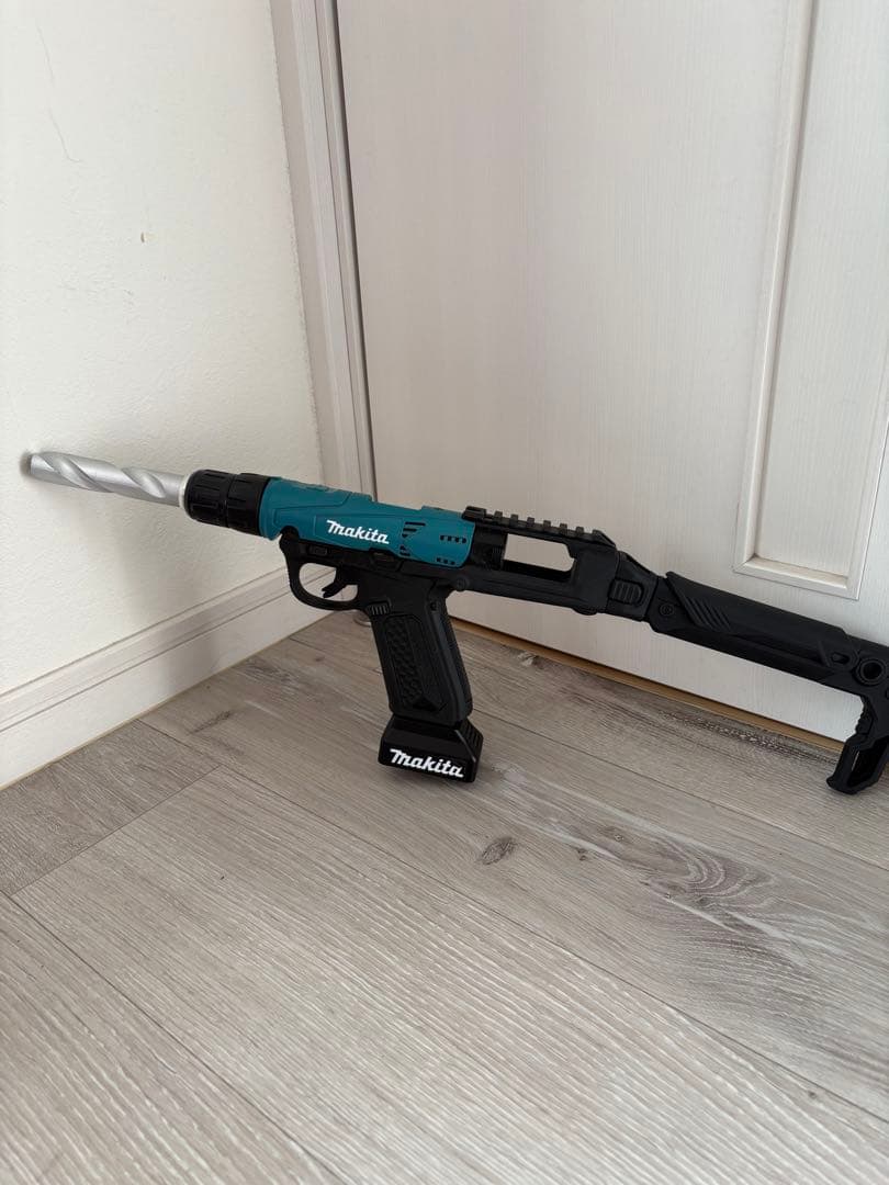 ガスガン　アクションアーミー　ガスブローバックドリルガン　マキタ電動工具風