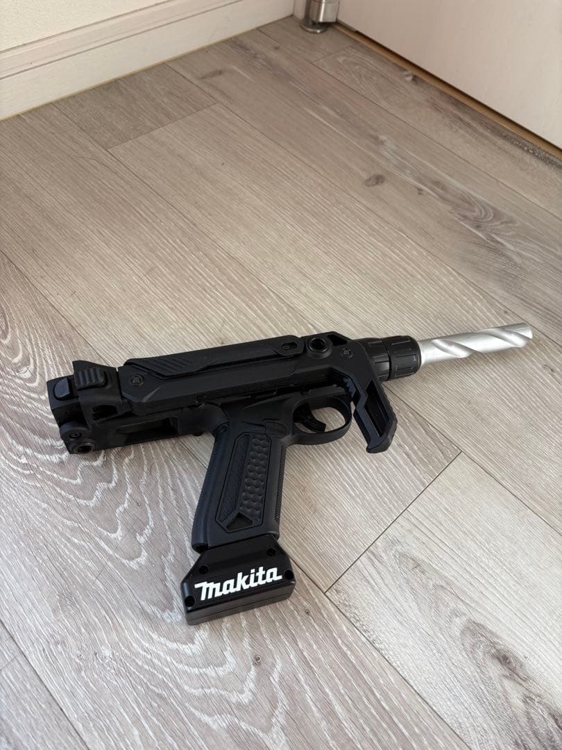 ガスガン　アクションアーミー　ガスブローバックドリルガン　マキタ電動工具風