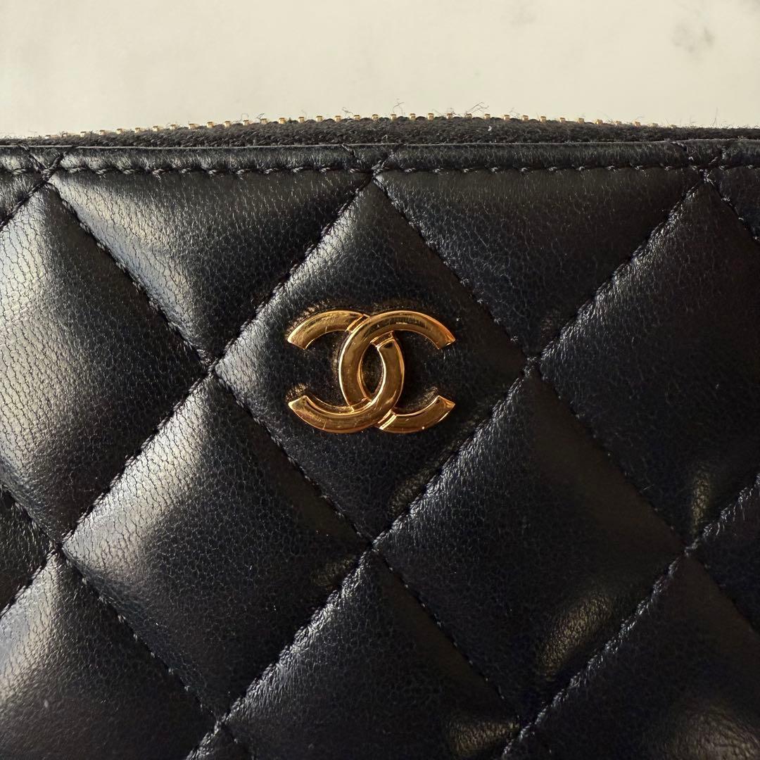 【美品】 CHANEL 入手困難 クラシックジップパース ラムスキン