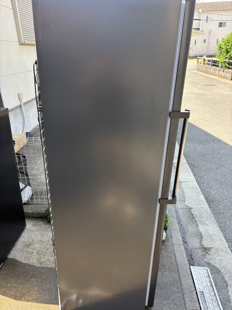 女性オーナー！ IRIS OHYAMA 冷凍庫 IUSN-27A-B 274L