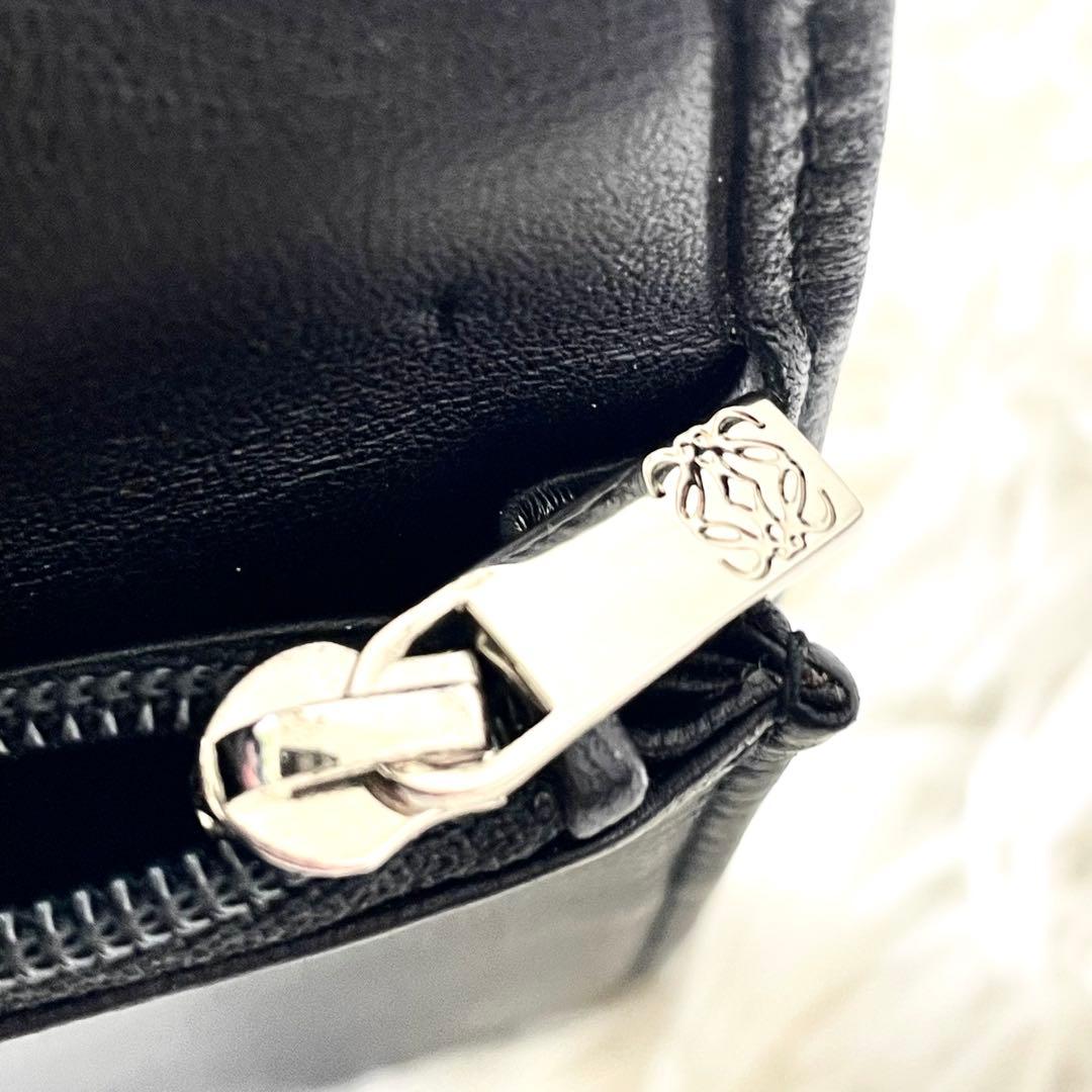 ロエベ　LOEWE 長財布　折り財布　シープスキンレザー　ブラック　黒