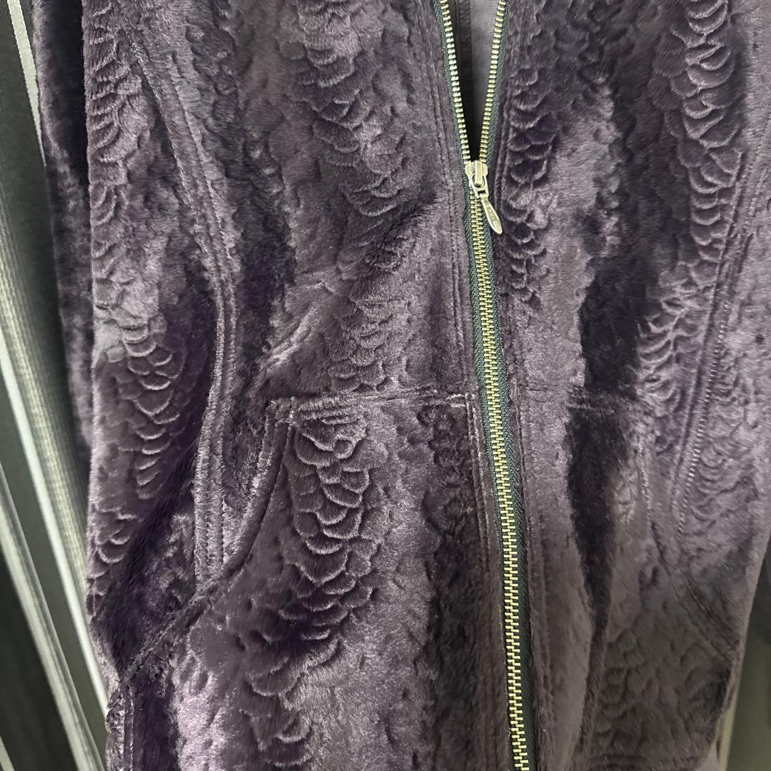 トルネードマート　デフォルメパイソンエンボスパーカー