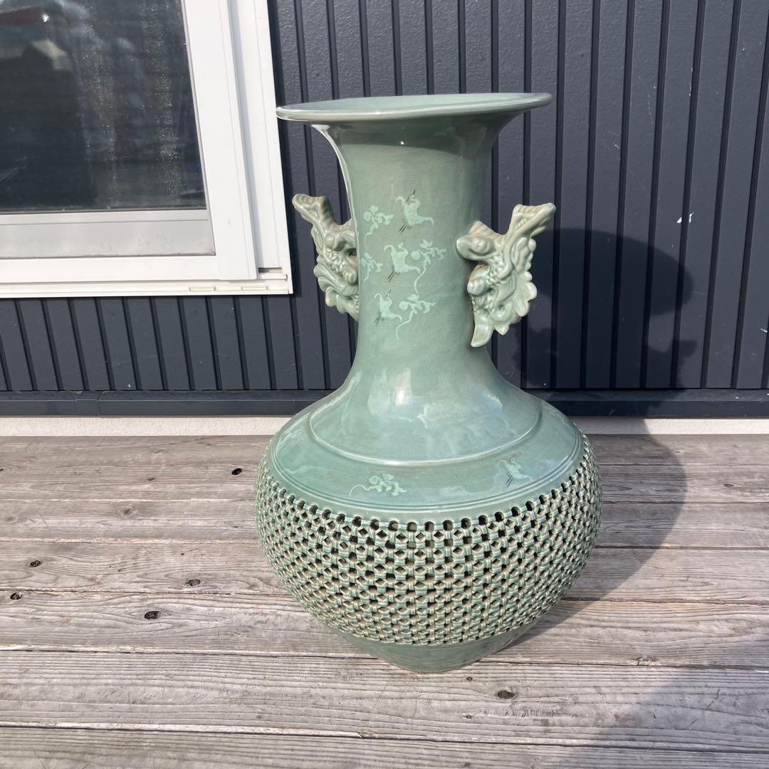 青山作 特大壺 高麗青磁 透かし 雲鶴紋 二層網目 花瓶 網目彫 緑色 双耳大型