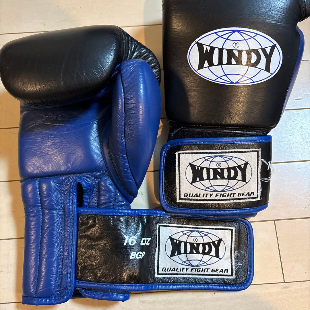 格闘技ボクシンググローブ