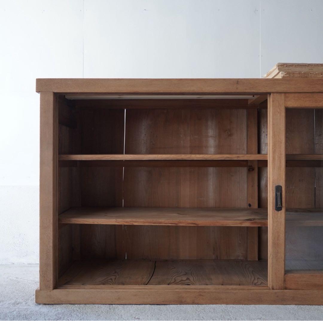 カウンターガラスケース