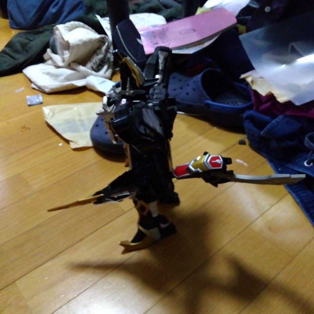 戦隊ヒーロー 翼付きフィギュア