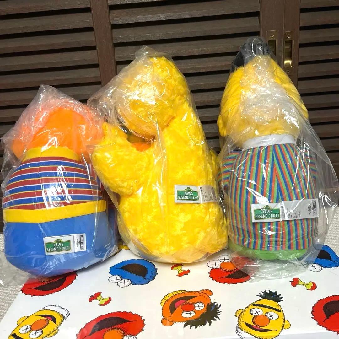 meme　ユニクロ セサミ ボックス KAWS SESAME ぬいぐる5体
