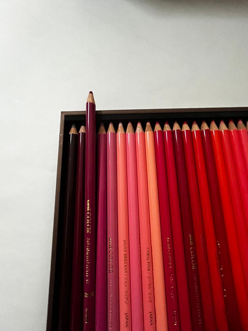 三菱鉛筆ユニカラー240色セットリミテッドエディション限定生産品