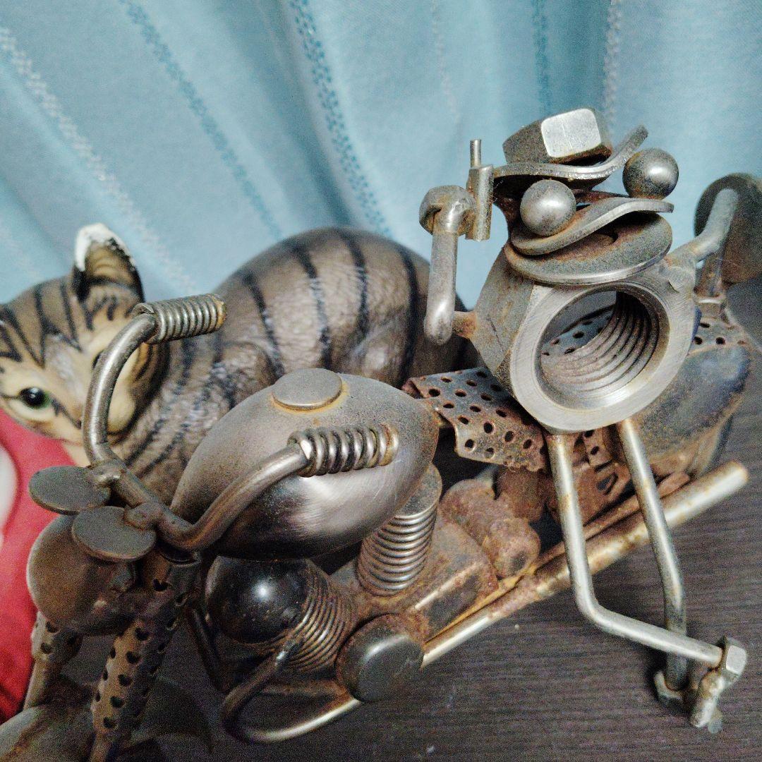 金属製バイクアート 猫とキャラクター付き
