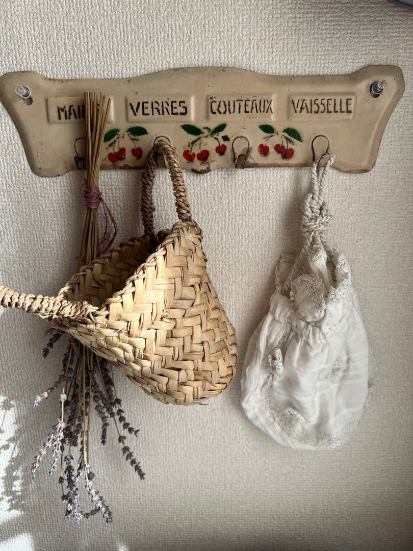 フランスアンティーク　さくらんぼ　ブリキ　フック