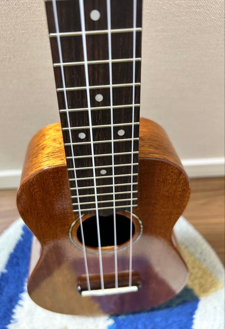 ウクレレ　KAALA KU7S