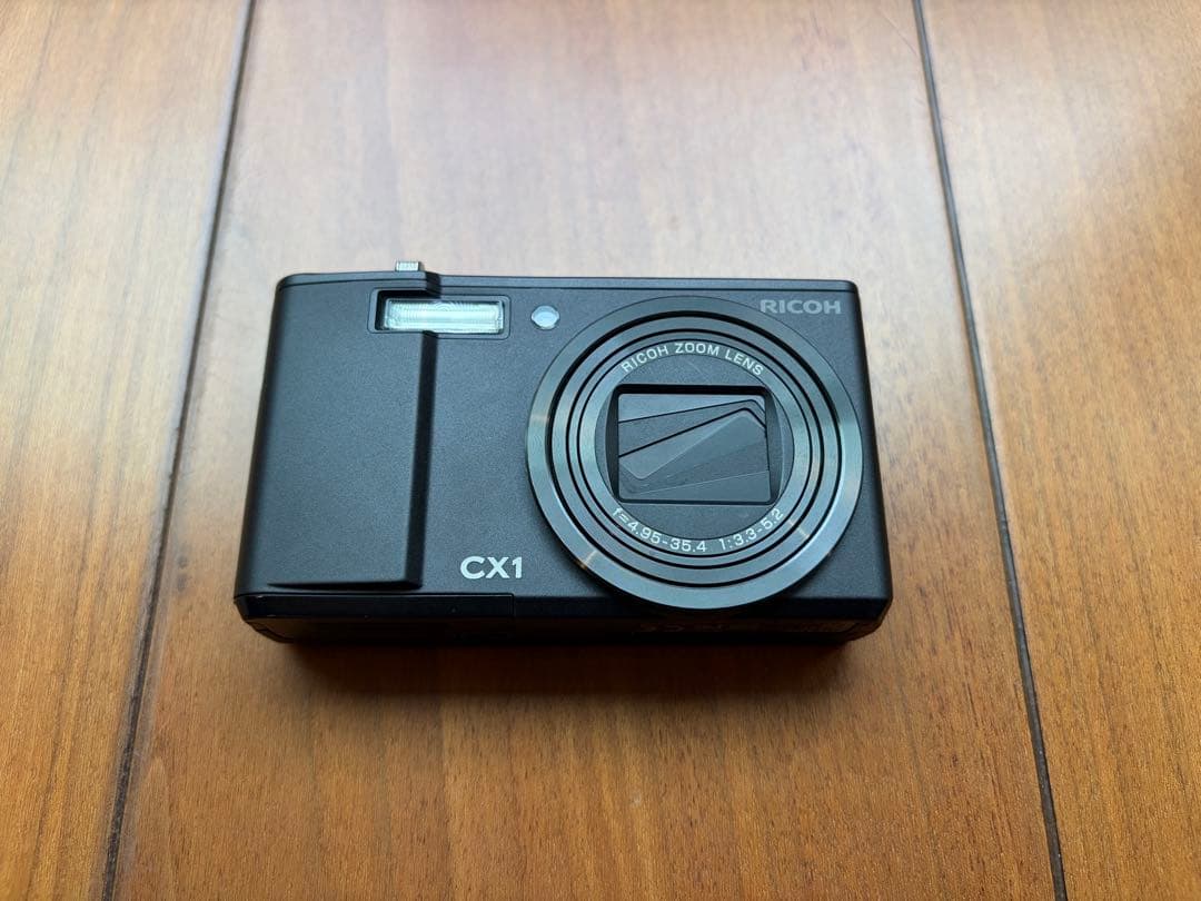 【美品・付属品完備】動作確認済み　RICOH CX1 ブラック 予備バッテリー付