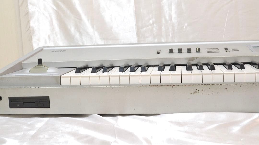 KORG TRITON シンセサイザー prox 88鍵盤 シルバー
