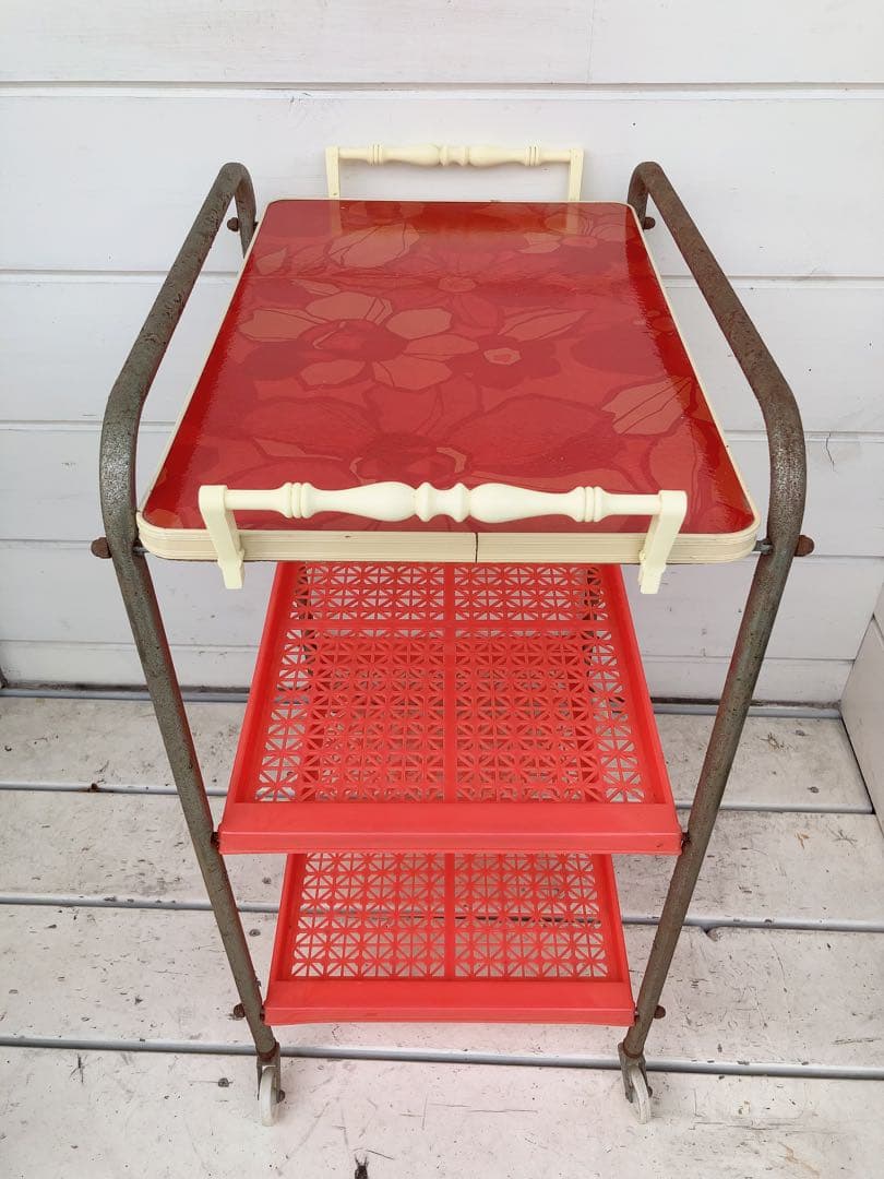 ヴィンテージ　ワゴン　キャスター　三段飾り棚　レトロポップ