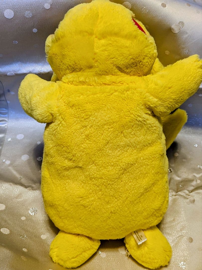 ポケモンセンターオリジナル ピカチュウ ふわふわ抱きぬいぐるみ