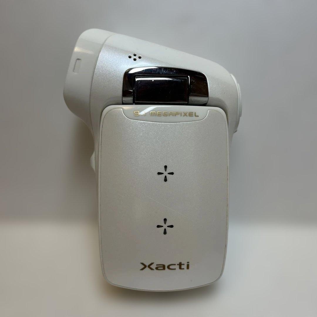 ☆人気稀少☆SANYOデジタルムービーカメラXacti DMX-CG9ホワイト