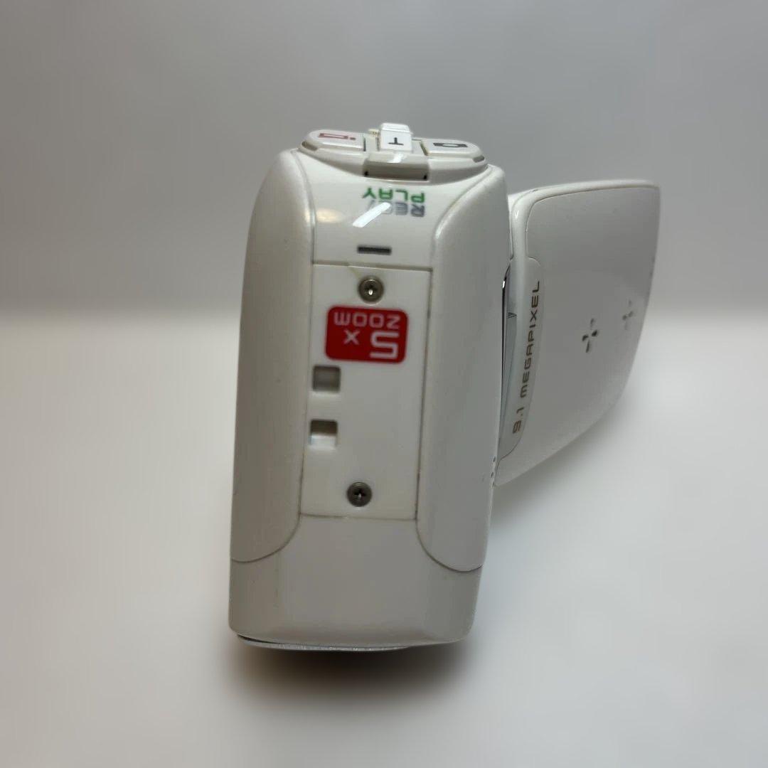 ☆人気稀少☆SANYOデジタルムービーカメラXacti DMX-CG9ホワイト