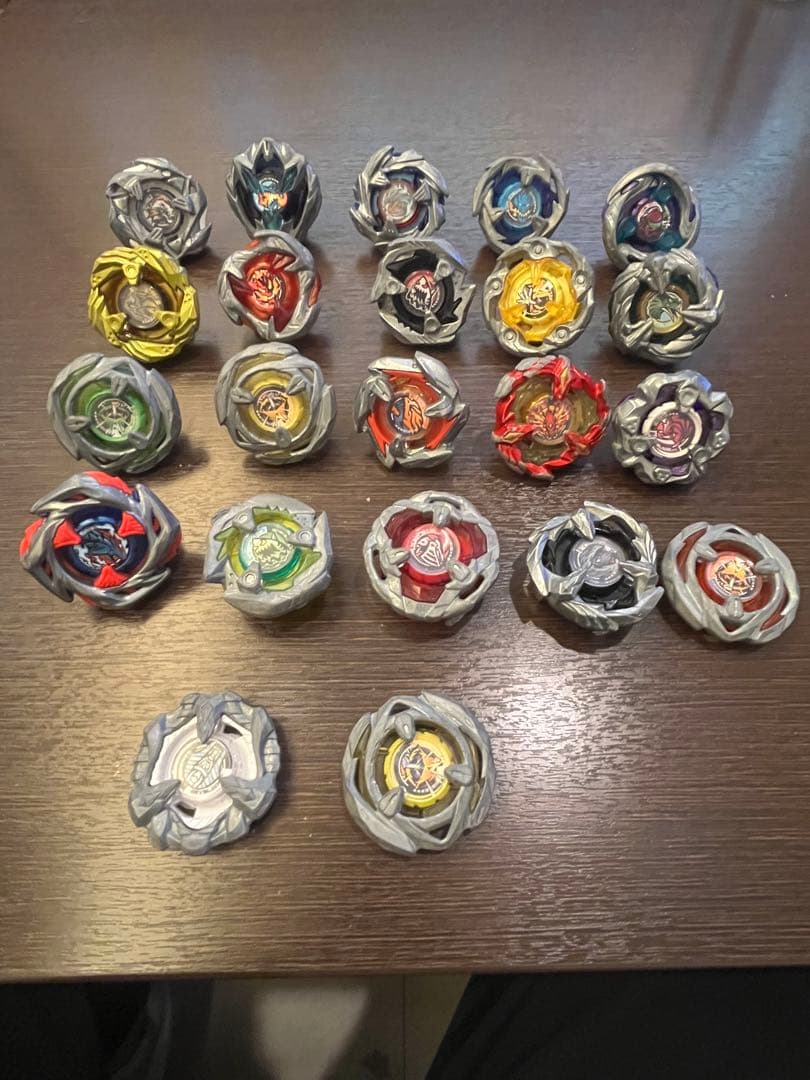 ベイブレードX引退品