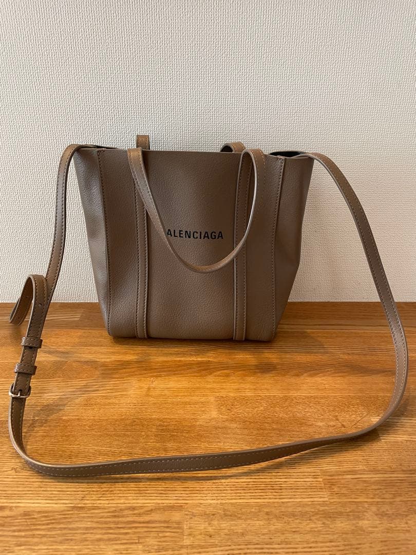 【美品】BALENCIAGA バッグ　グレー