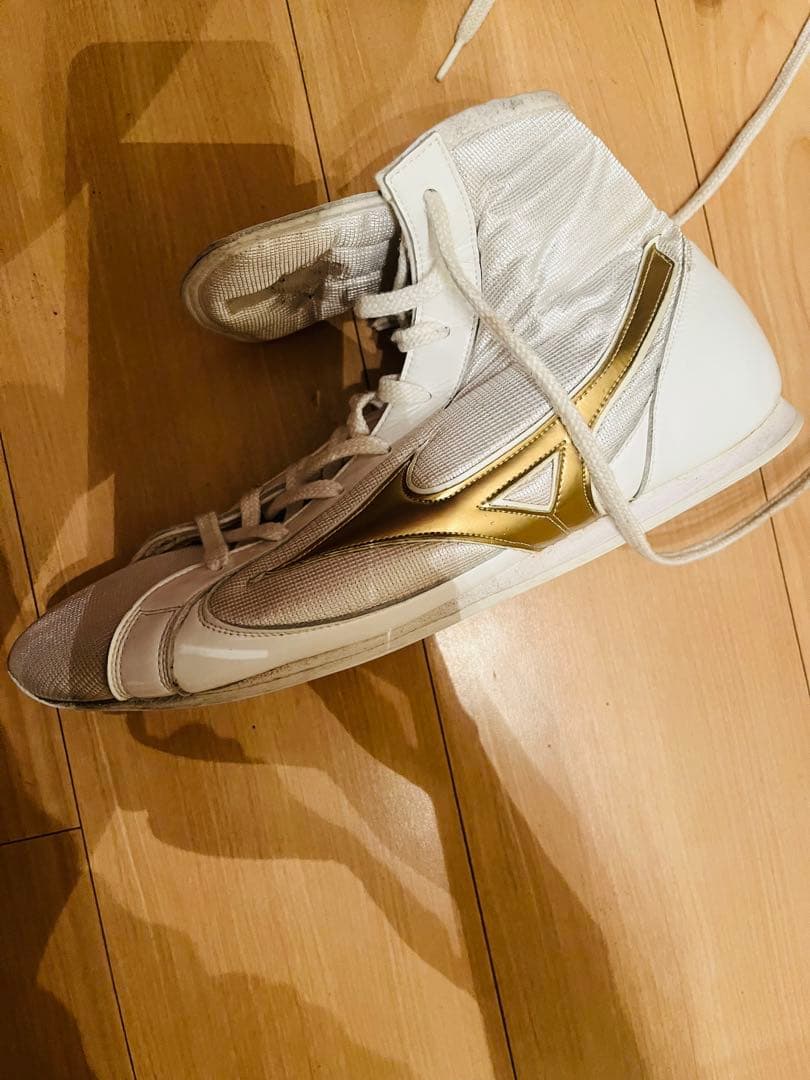 Mizuno ボクシングシューズ ホワイト/ゴールド