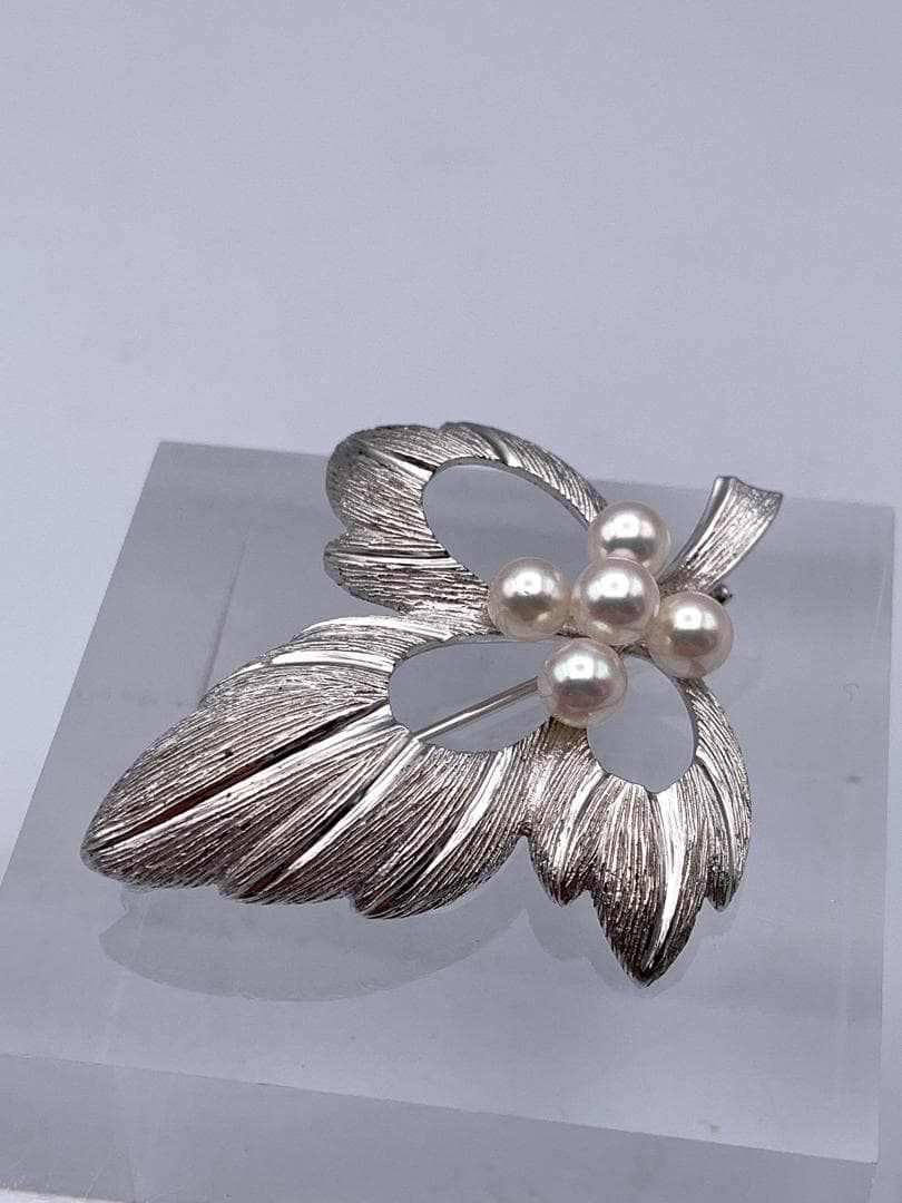 【美品】MIKIMOTO　ミキモト　真珠パール　ブローチコサージュ　リーフ