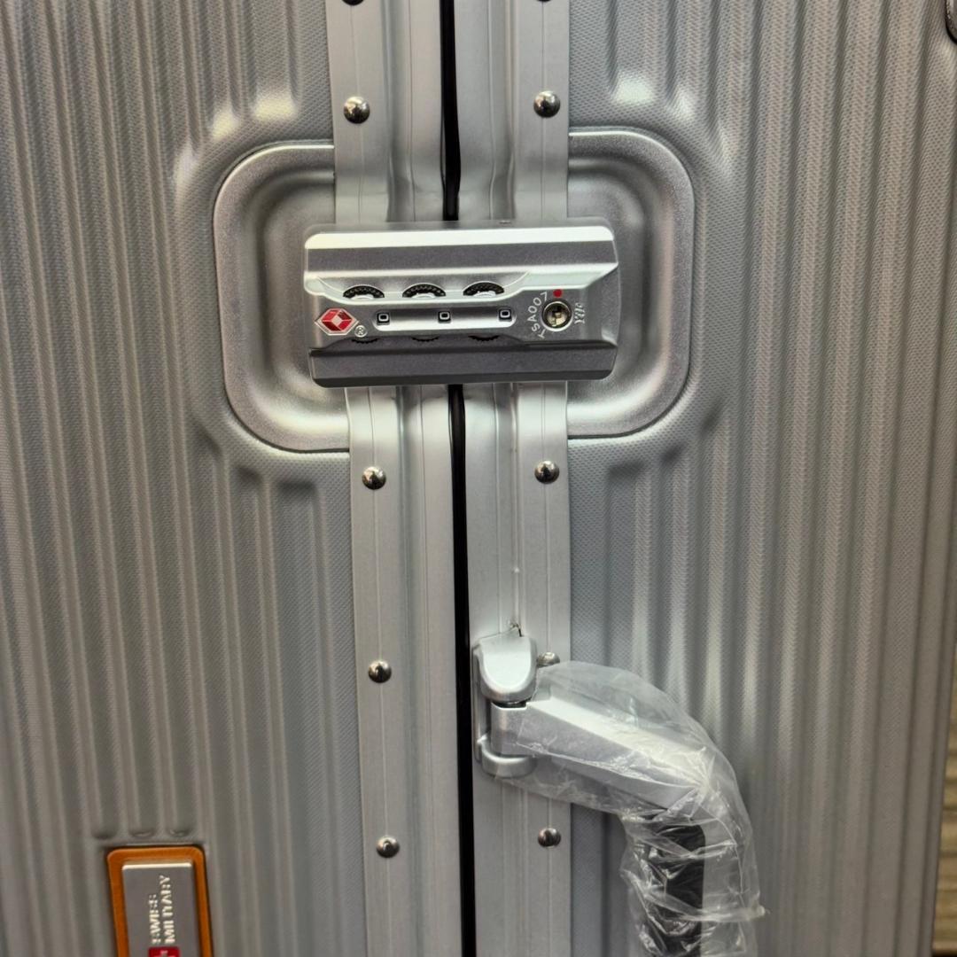 ☆未使用　スイスミリタリー プレミアム Cタイプ 64L SM-C624