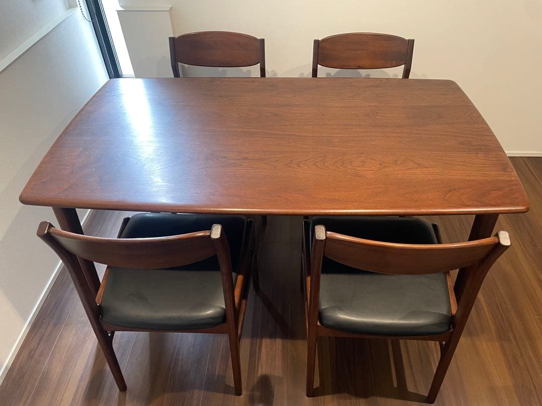 【送料込み】ブラウン木製ダイニングテーブル　※椅子は別途出品
