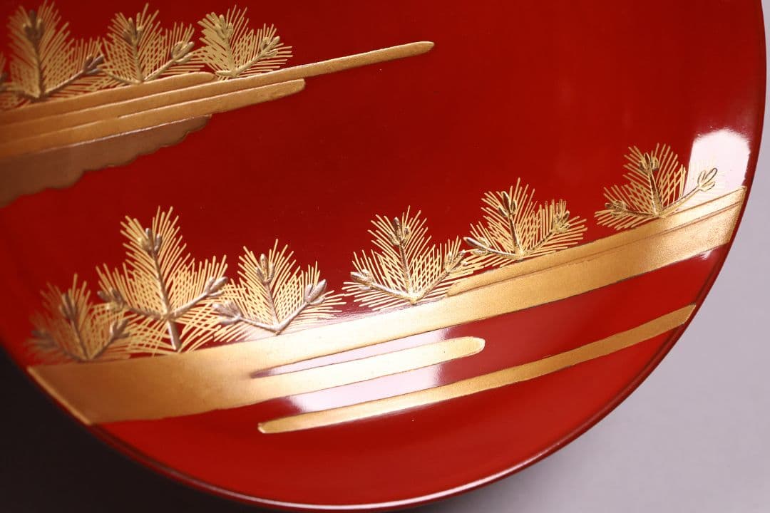 【CM230】木製漆器 若松と梅 金蒔絵 朱塗 引盃 五客 天然木 盃 杯 懐石