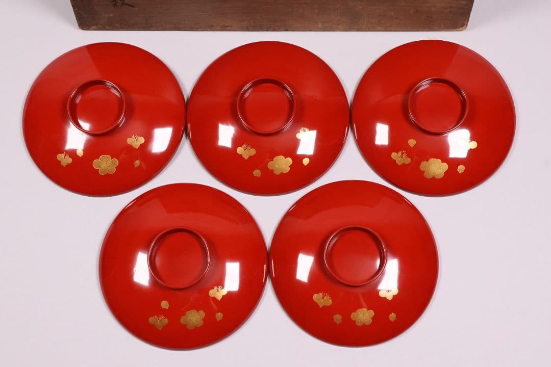 【CM230】木製漆器 若松と梅 金蒔絵 朱塗 引盃 五客 天然木 盃 杯 懐石