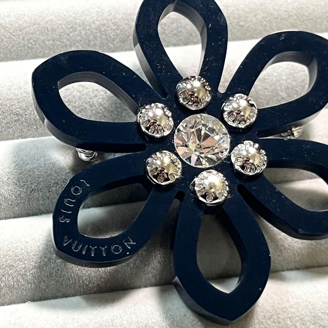 ✨良品✨LOUIS VUITTON ルイヴィトン　ブローチ　フラワー　クリスタル