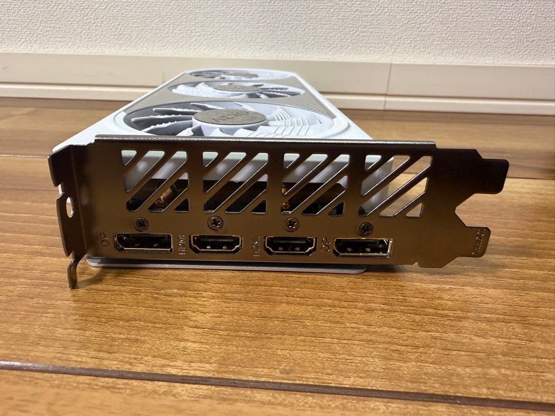 GIGABYTE GEFORCE RTX 4060 AERO OC 8G美品