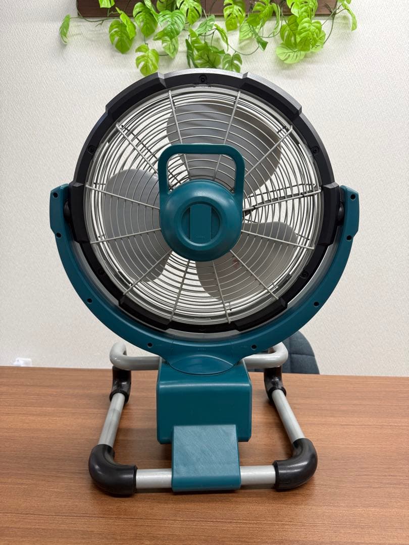 マキタ 充電式扇風機 CF300D