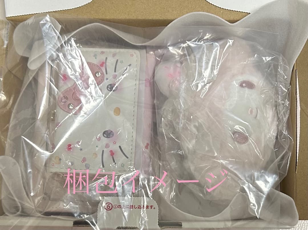 キティ50周年折り財布／　マイメロディ白いちごのティータイム　フェイス型ポーチ