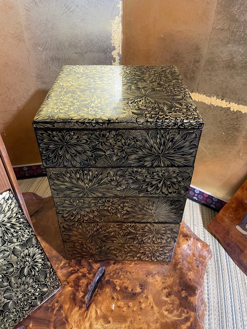 特選　輪島塗　総菊五段重箱　元箱入り　特選　輪島塗漆器　うるし　能登輪島