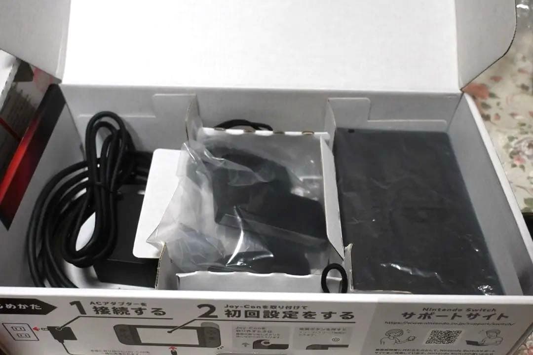 任天堂Switch Joy-Con(L) ネオンブルー/(R) ネオンレッド