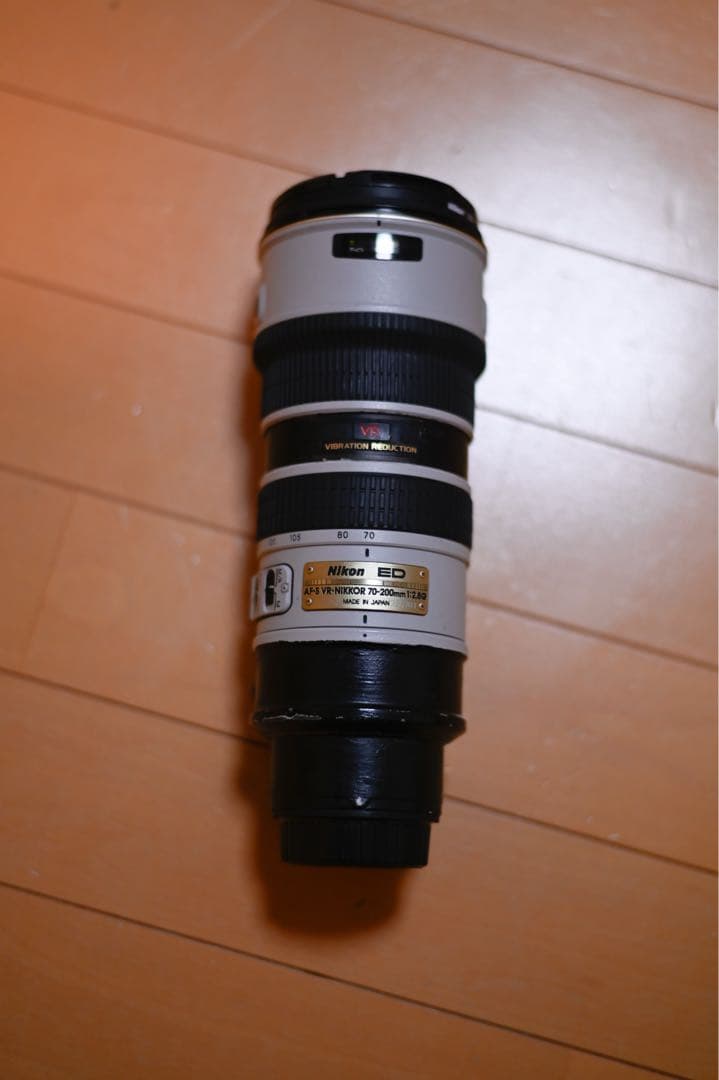 ニコンAF-S VR ED 70-200mm F2.8G（IF） ライトグレー