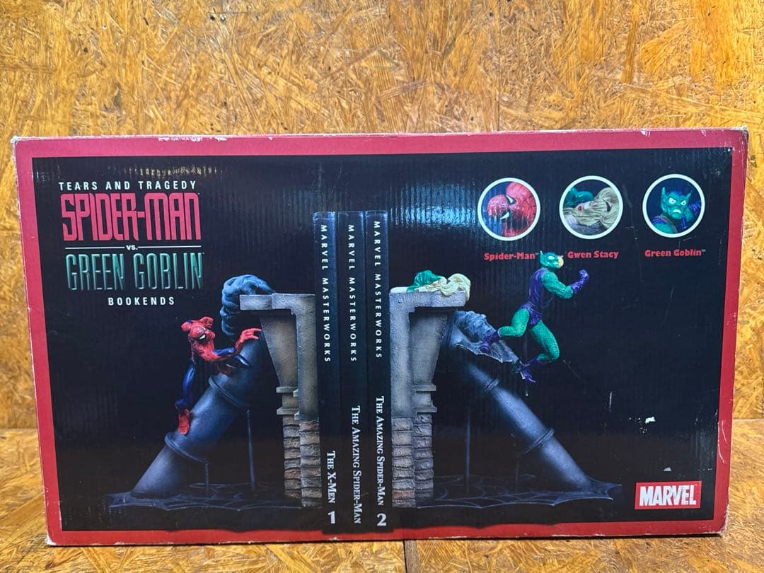 スパイダーマンVSグリーンゴブリン　ブックエンド　マーベル⭐︎新品未開封品⭐︎