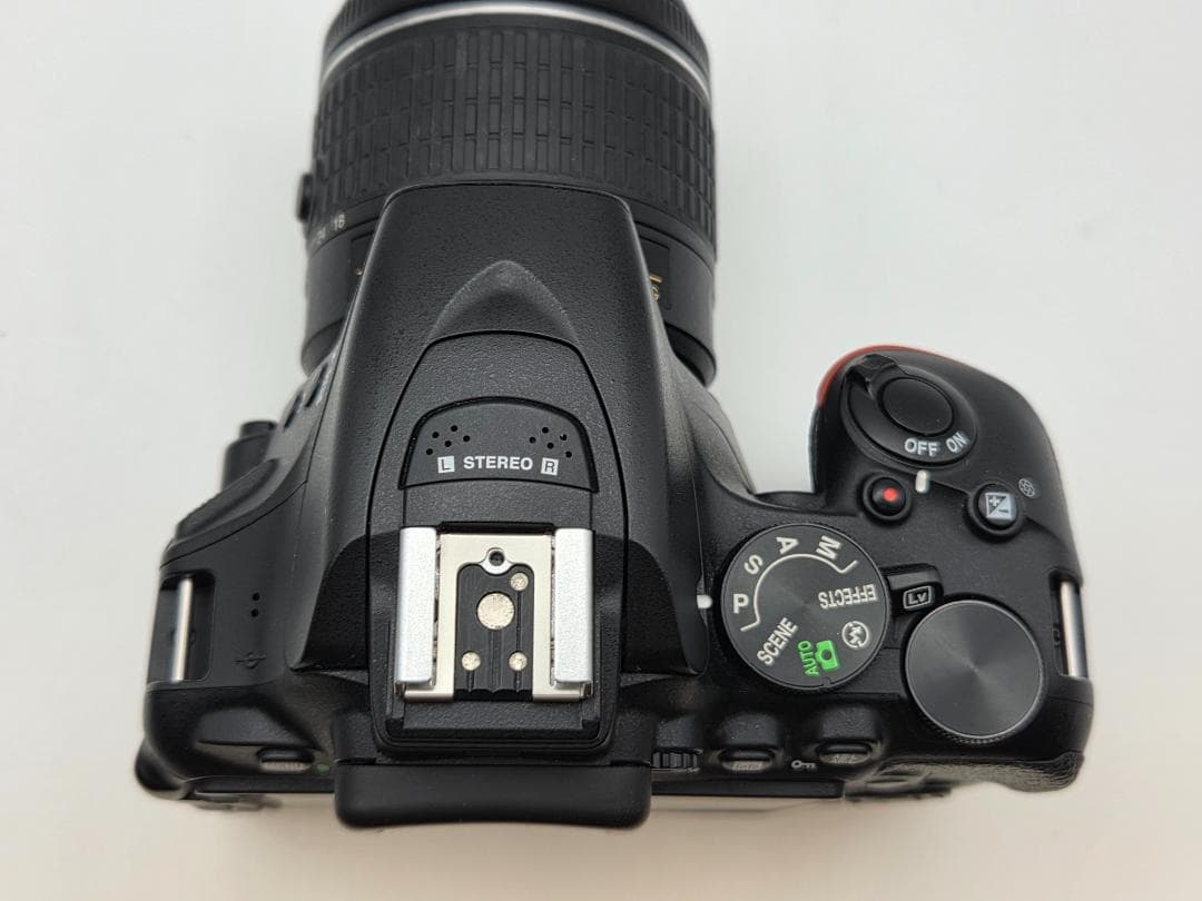 ニコン　NIKON D5600 18-55mm VR レンズキット