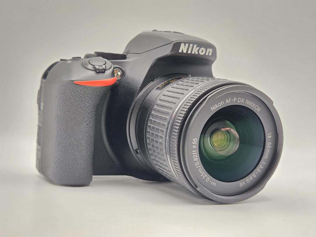 ニコン　NIKON D5600 18-55mm VR レンズキット